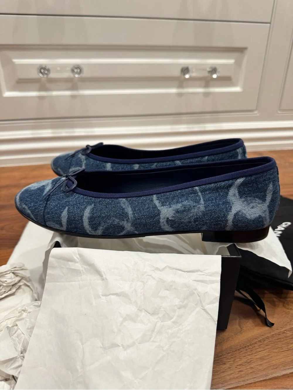 Chanel 2023 Printed Denim Blue White CC Logo Bow Tie Ballet Ballerina Flat